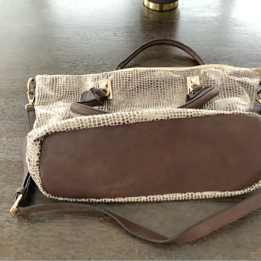 Crafted Textured Tote Bag with Brown Trim - Picture 5 of 5